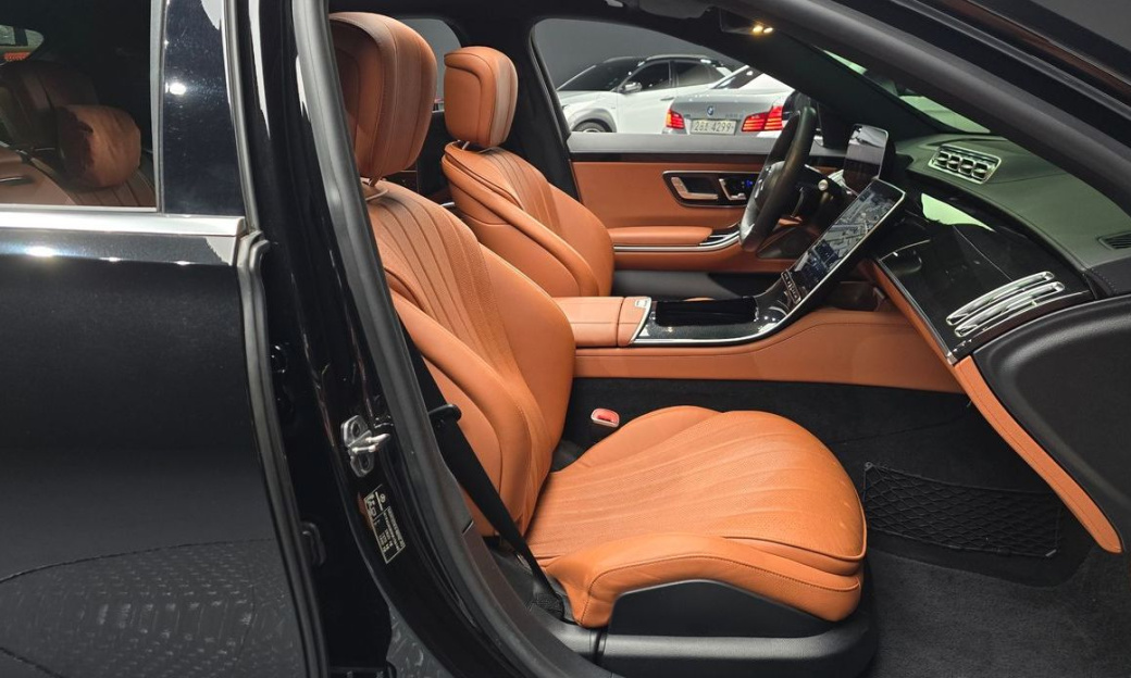 Mercedes-Benz S-Class S500L 4MATIC, 2022