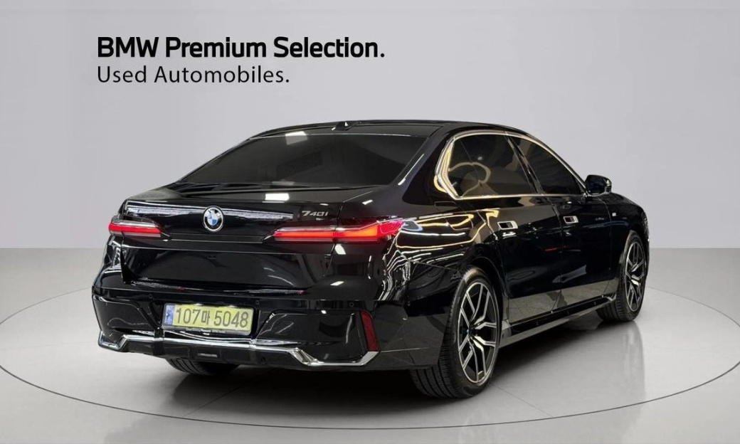BMW 7-Series 740i xDrive M Sport, 2025