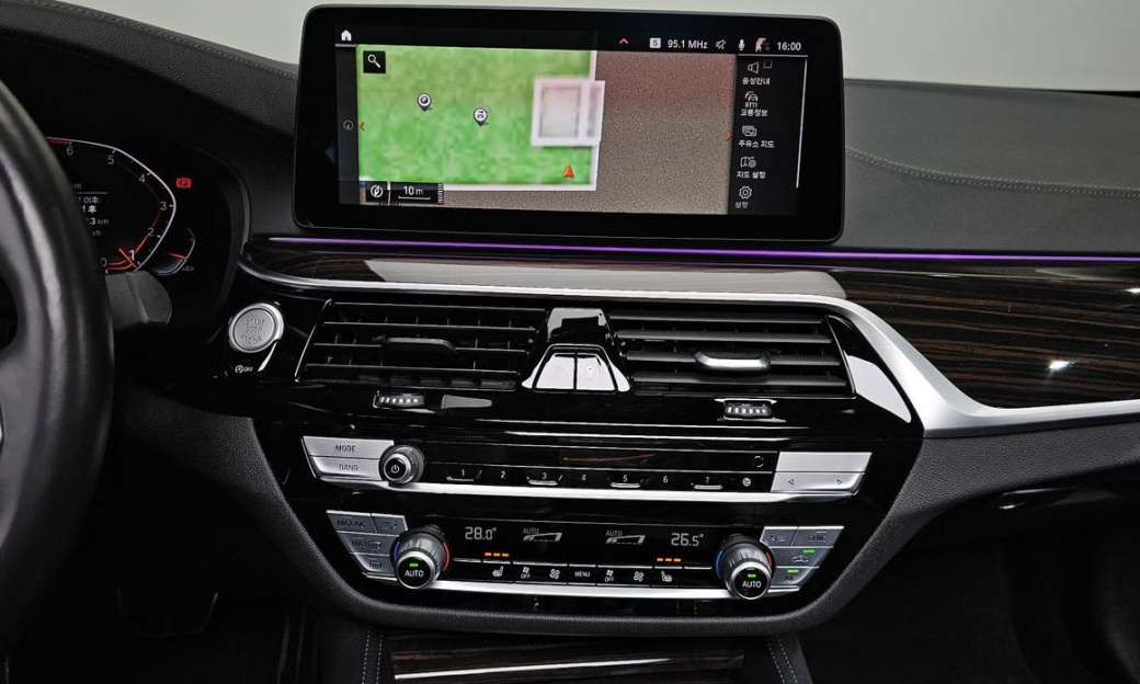BMW 5-Series 520i M Sport, 2022