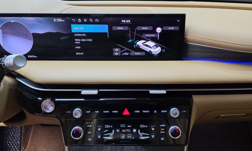 Genesis G80 Gasoline 2.5 Turbo AWD, 2025