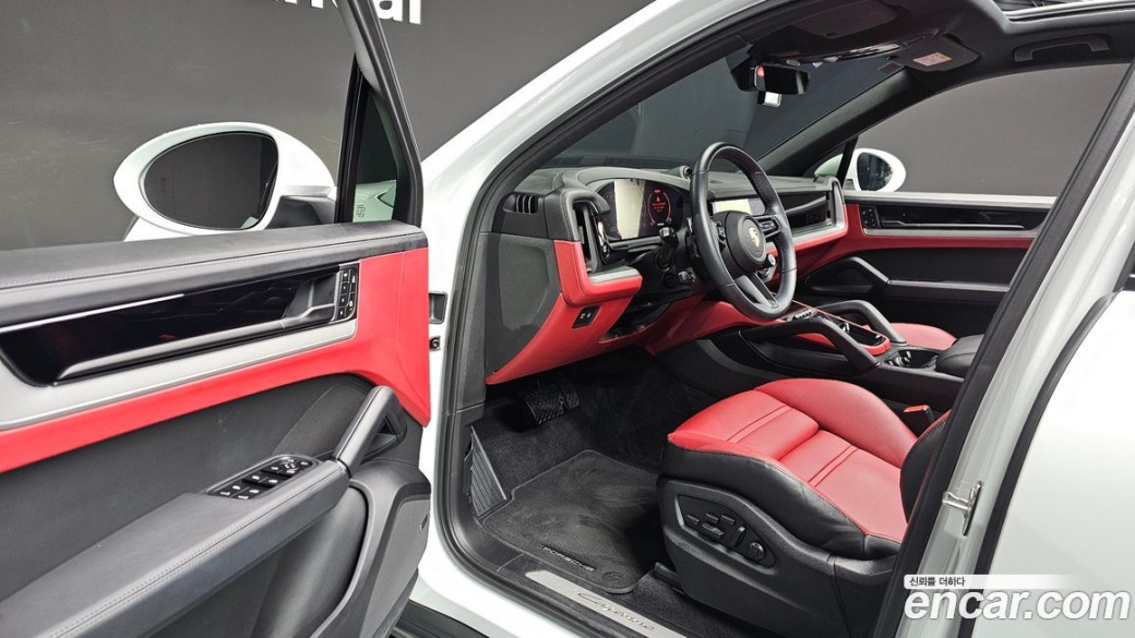 Porsche Cayenne 3.0, 2024