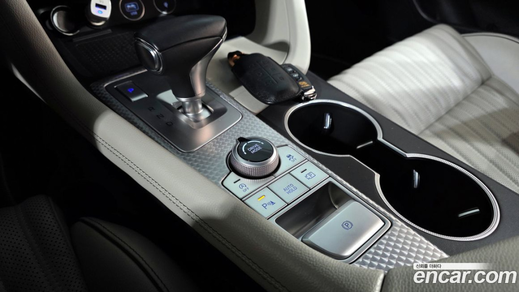 Genesis G70 Gasoline 2.0T 2WD, 2021