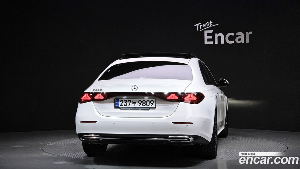 Mercedes-Benz E-Class E200 Avantgarde, 2025
