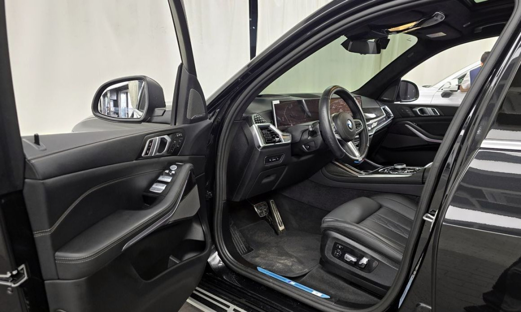 BMW X7 xDrive 40i M Sport 7STR, 2025