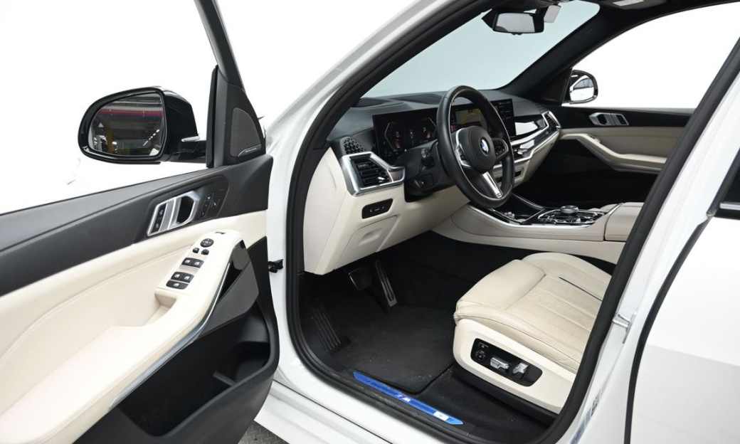 BMW X5 xDrive 40i M Sport, 2025