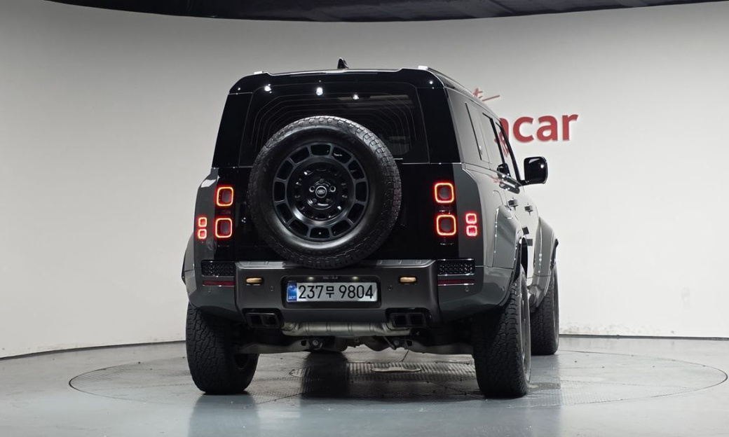 Land Rover Defender 110 P635 Octa Edition 1, 2025