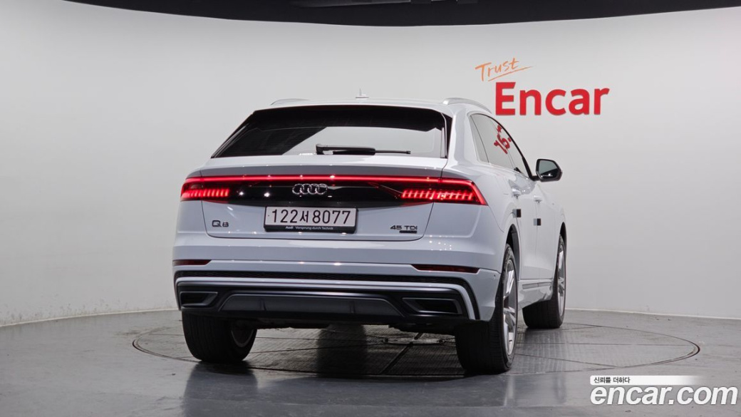 Audi Q8 45 TDI Quattro Premium, 2023