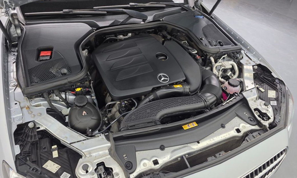 Mercedes-Benz E-Class E350 4MATIC Avantgarde, 2022