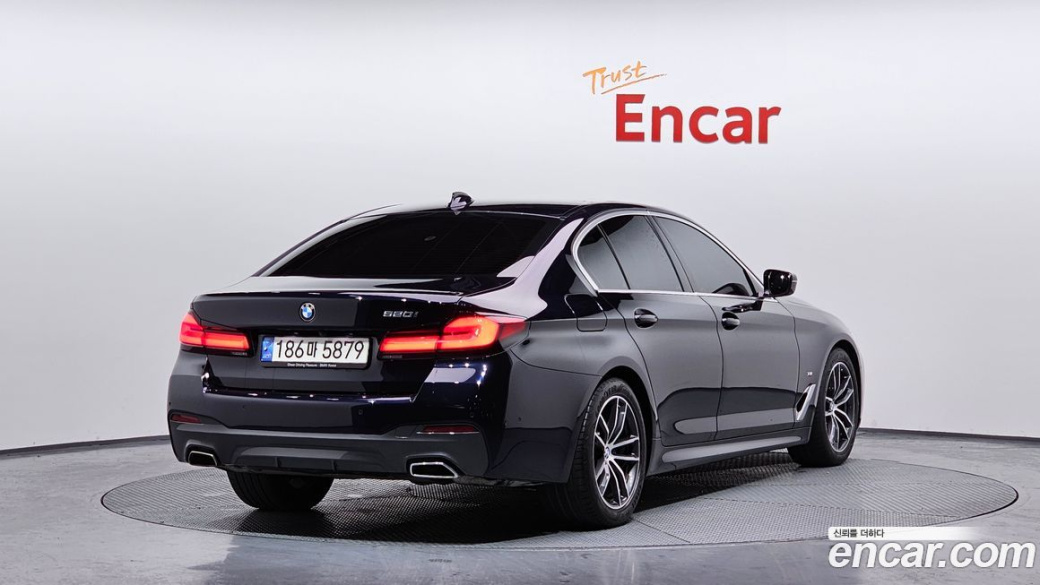 BMW 5-Series 520i M Sport, 2022