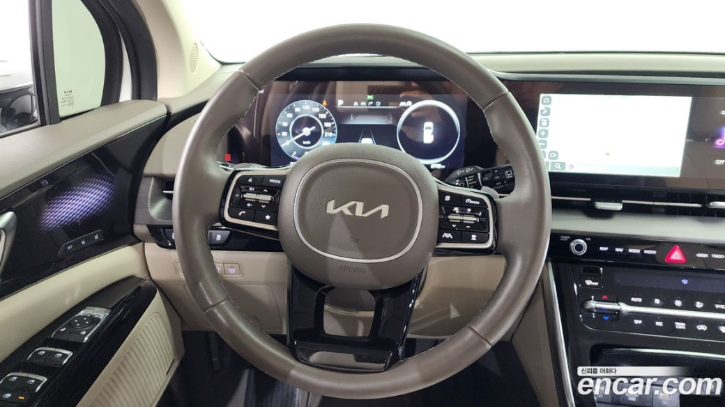 Kia Carnival 9-Seater Signature, 2023