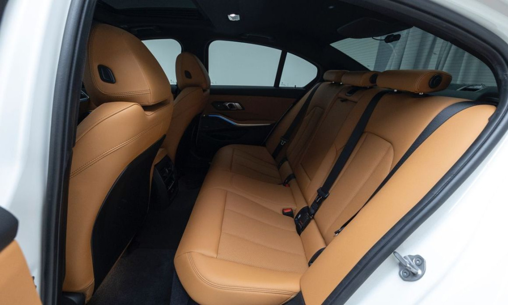 BMW 3-Series 320i M Sport, 2024