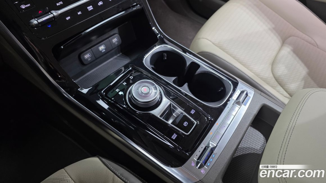 Kia Carnival 9-Seater Noblesse, 2023