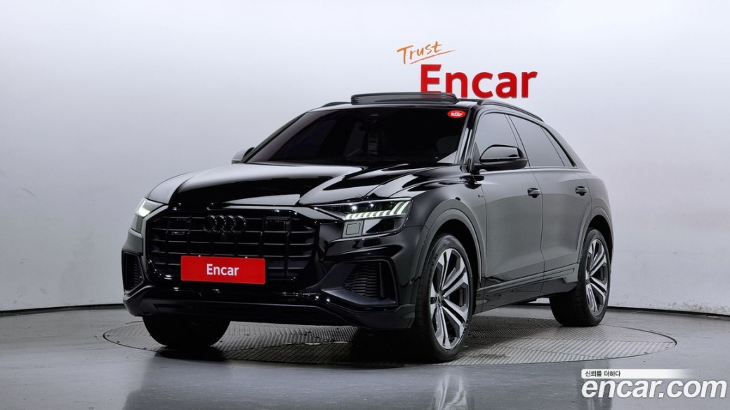 Audi Q8 55 TFSI Quattro Premium, 2023