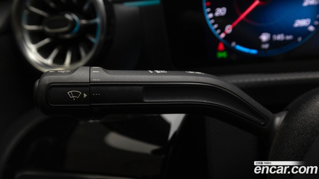 Mercedes-Benz A-Class AMG A35 4MATIC Sedan, 2021