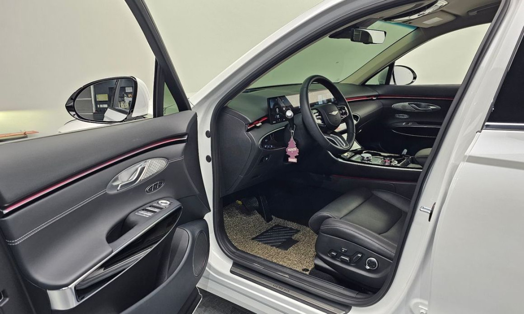 Genesis GV70 2.5T Gasoline 2WD, 2025