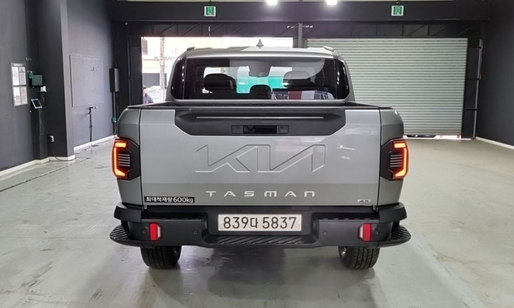 Kia Tasman 2.5T Gasoline 4WD, 2026