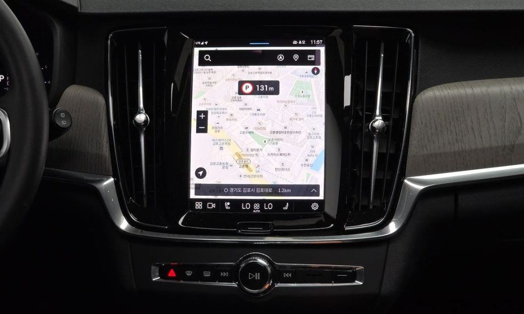 Volvo V90 B5 Plus AWD, 2025