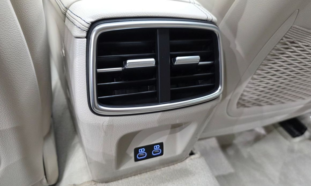 Genesis G70 Gasoline 2.5T 2WD, 2025
