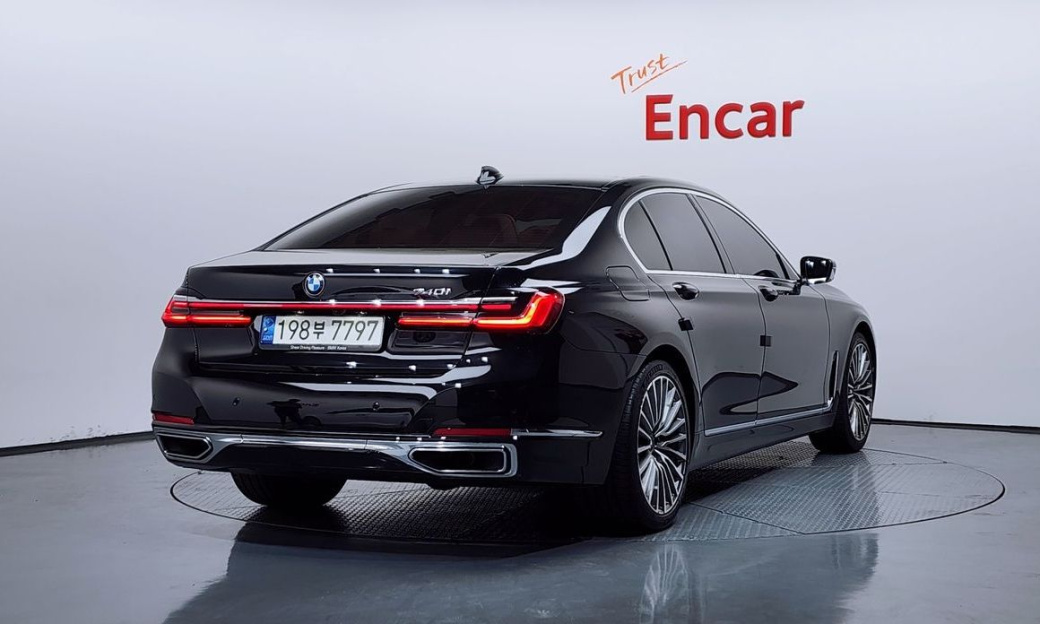 BMW 7-Series 740i Design Pure Excellence, 2022
