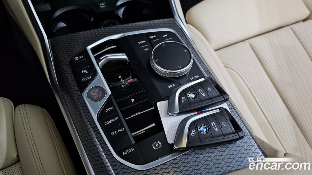 BMW 3-Series 320i M Sport, 2023