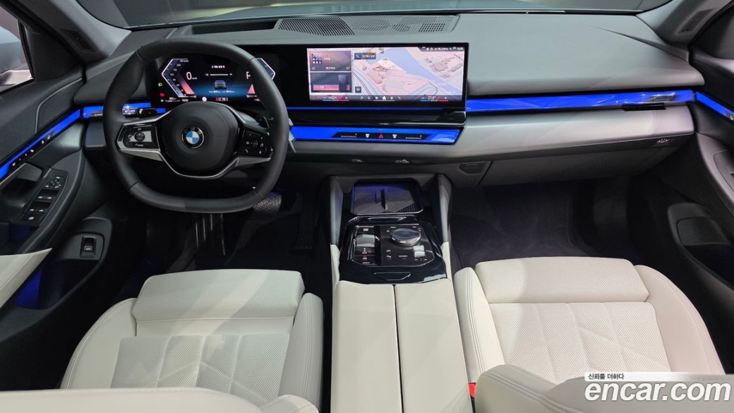 BMW 5-Series 520i, 2025