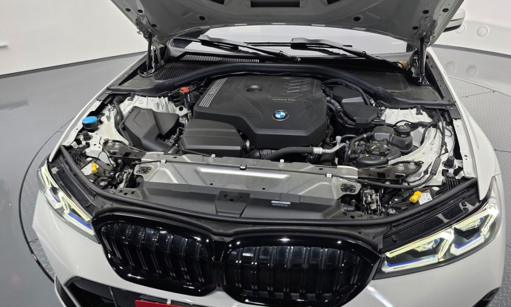 BMW 3-Series 320i M Sport, 2024