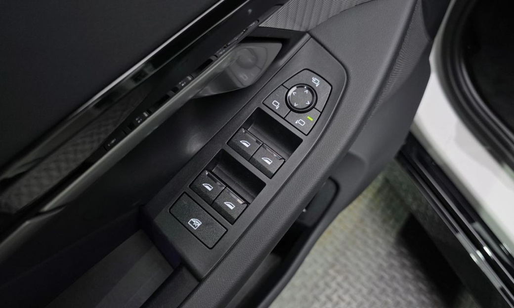 BMW 5-Series 523d xDrive M Sport, 2024