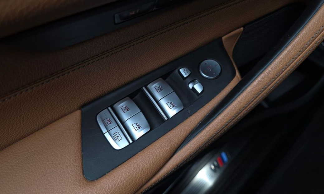 BMW 5-Series 520i M Sport, 2023