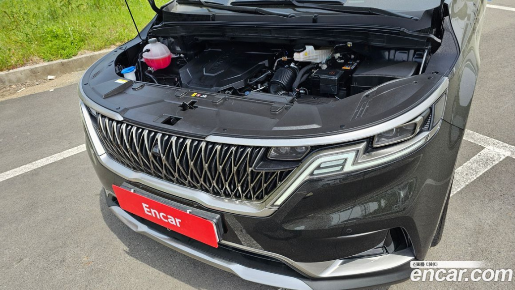 Kia Carnival 9-Seater Signature, 2023