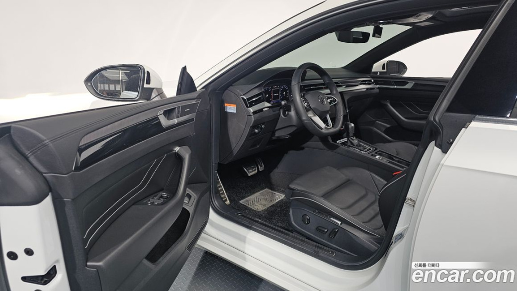 Volkswagen Arteon 2.0 TDI R-LIINE 4Motion, 2022