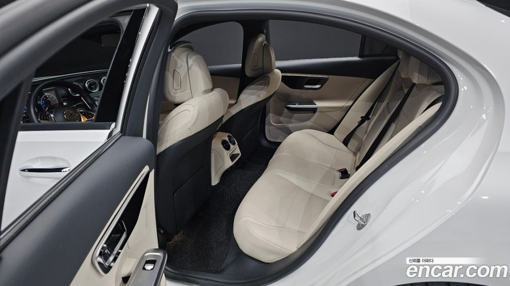 Mercedes-Benz C-Class C300 4MATIC Avantgarde, 2023