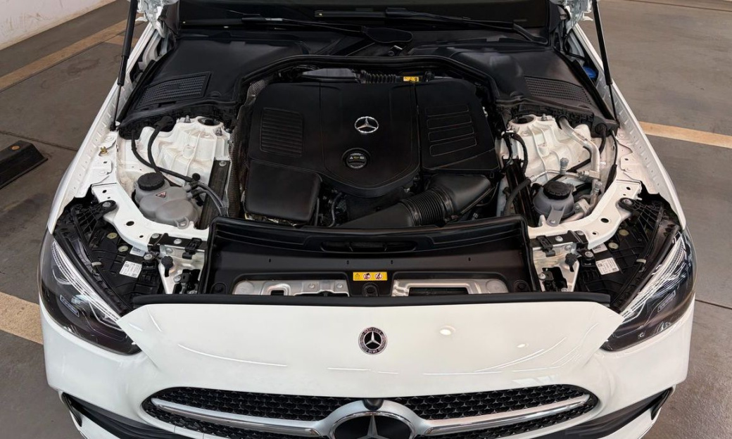 Mercedes-Benz C-Class C200 AMG Line, 2025