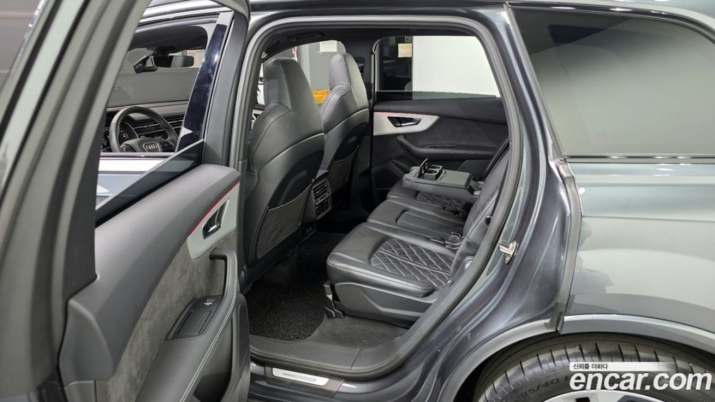 Audi Q7 55 TFSI Quattro Premium, 2022