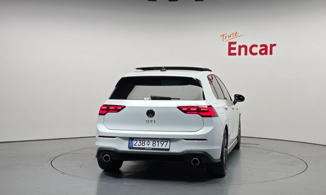 Volkswagen Golf 2.0 GTI, 2024