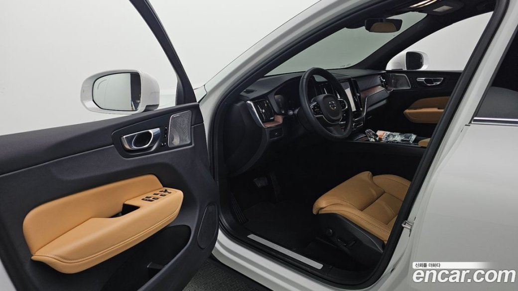 Volvo XC60 B6 Ultimate Bright, 2023