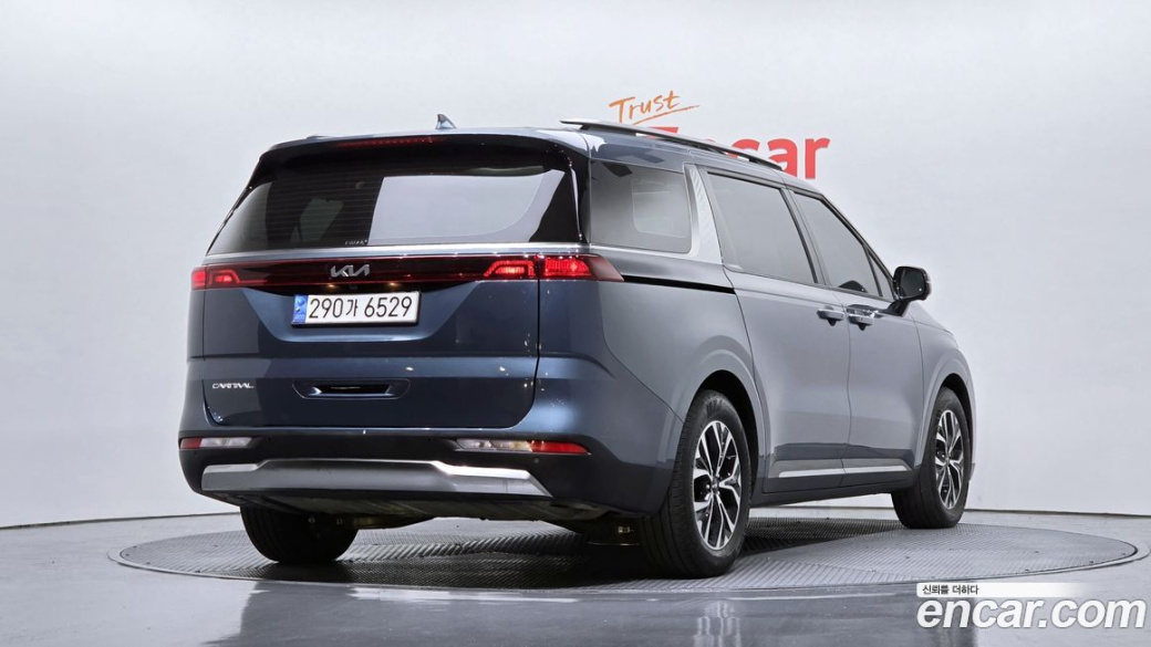Kia Carnival 9-Seater Signature, 2023