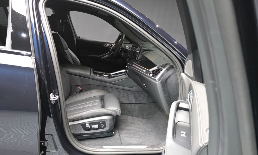BMW X6 xDrive40d M Sport Pro, 2025