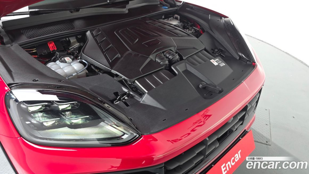Porsche Cayenne 4.0 GTS, 2025