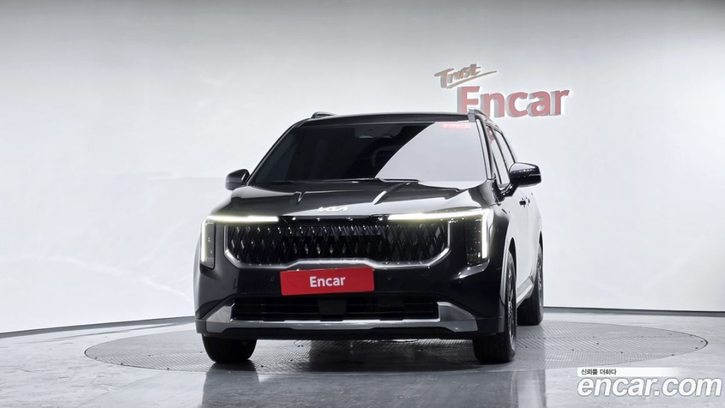 Kia Carnival 9-Seater Signature, 2025
