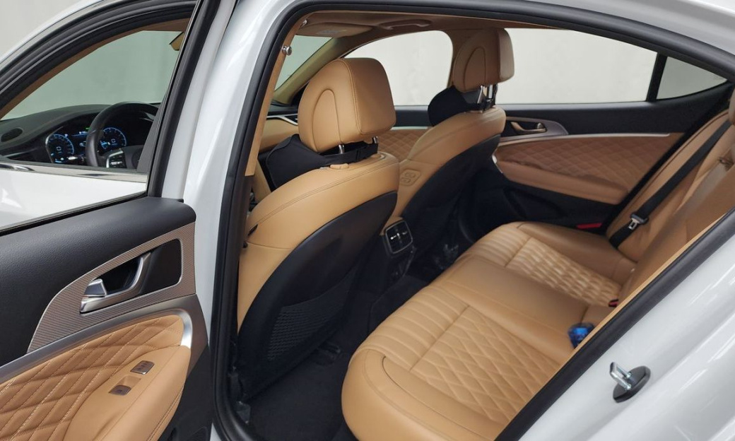 Genesis G70 Gasoline 2.0T 2WD, 2021