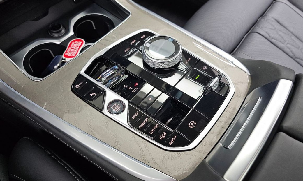 BMW X7 xDrive 40i Design Pure Excellence 7-Seater, 2024