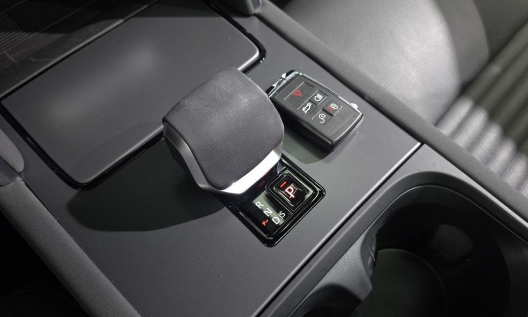 Land Rover Discovery Sport P250 Dynamic SE, 2025