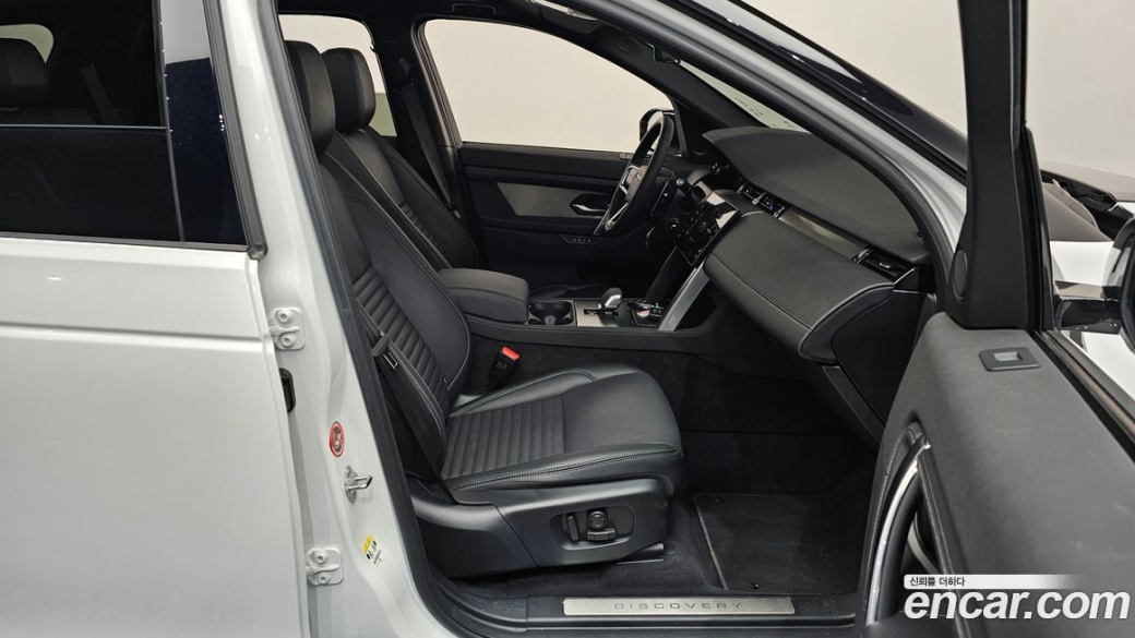 Land Rover Discovery Sport P250 Dynamic SE, 2024
