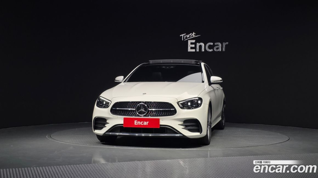 Mercedes-Benz E-Class E350 4MATIC AMG Line, 2022