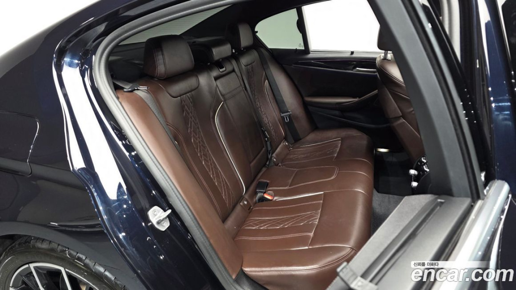 BMW 5-Series 530i M Sport Package, 2022