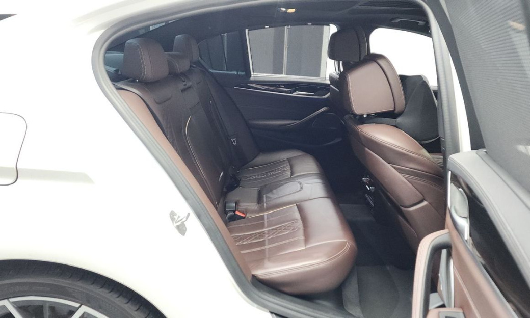 BMW 5-Series 530i M Sport Package, 2022