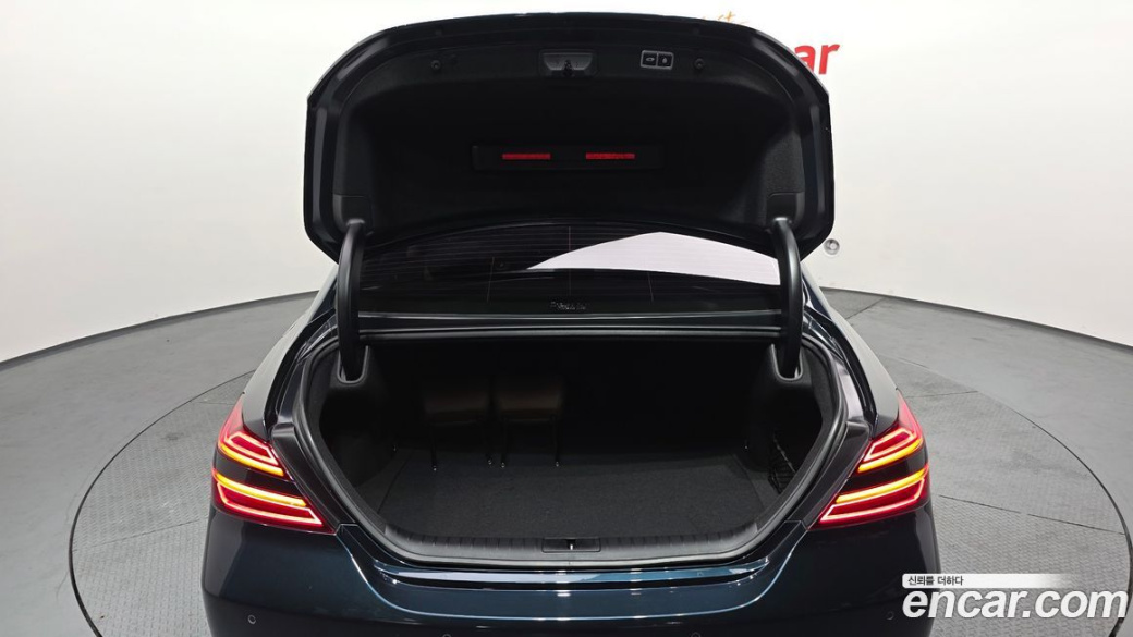 Genesis G70 Gasoline 2.0T 2WD, 2021