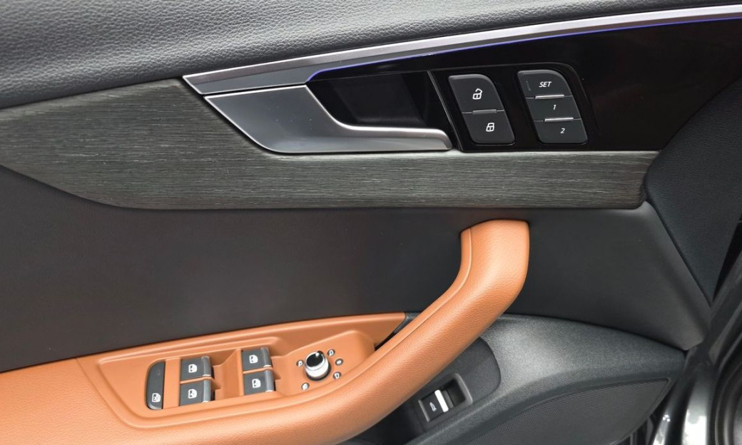 Audi A4 40 TFSI Premium, 2023