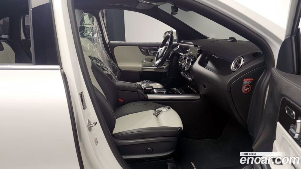 Mercedes-Benz GLA-Class GLA250 4MATIC, 2023
