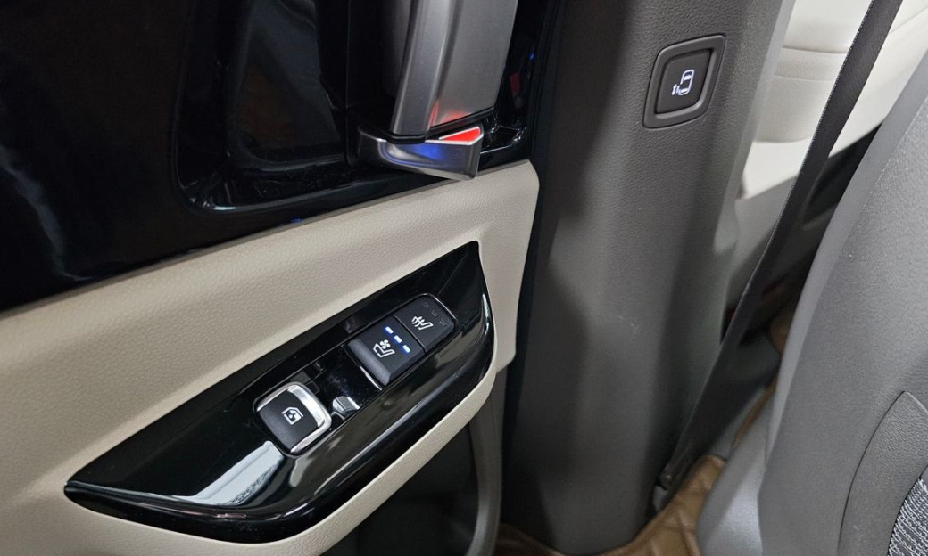 Kia Carnival 7-Seater Signature, 2022